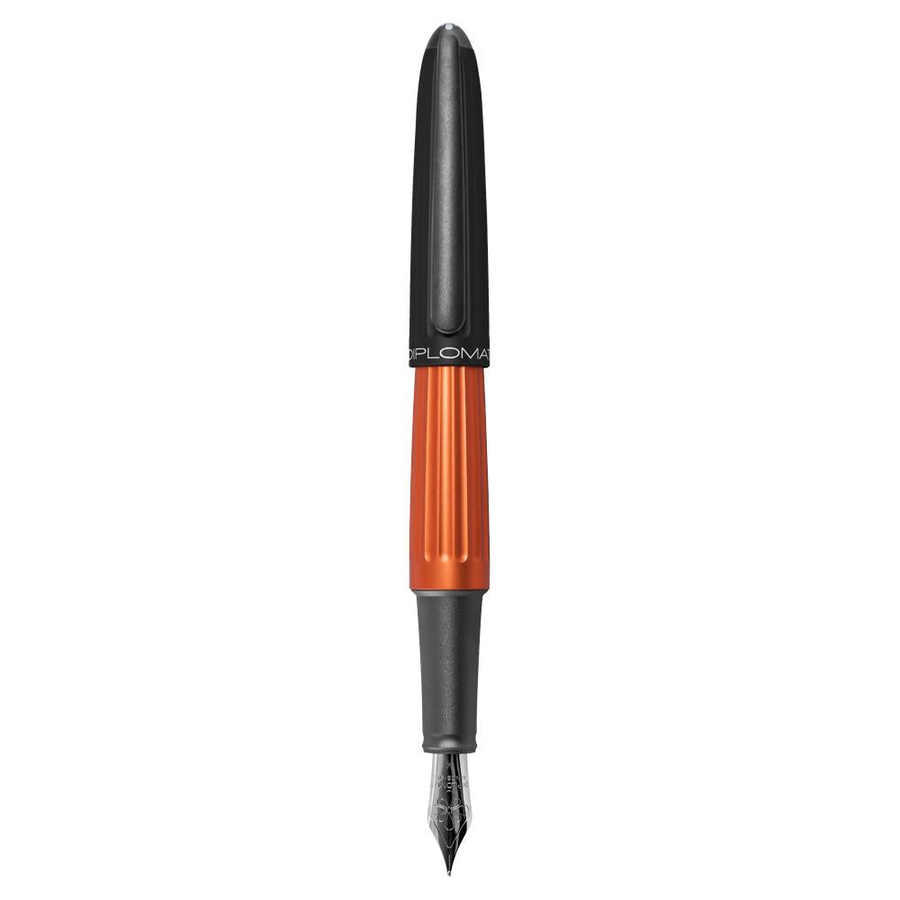 Diplomat | Aero | Fountain Pen | - Black Orange