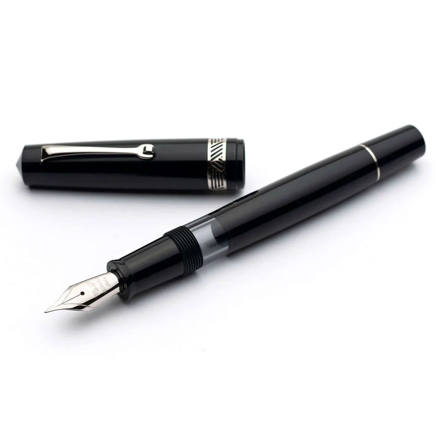 Leonardo | Magico | Fountain Pen | - Glossy Black CT