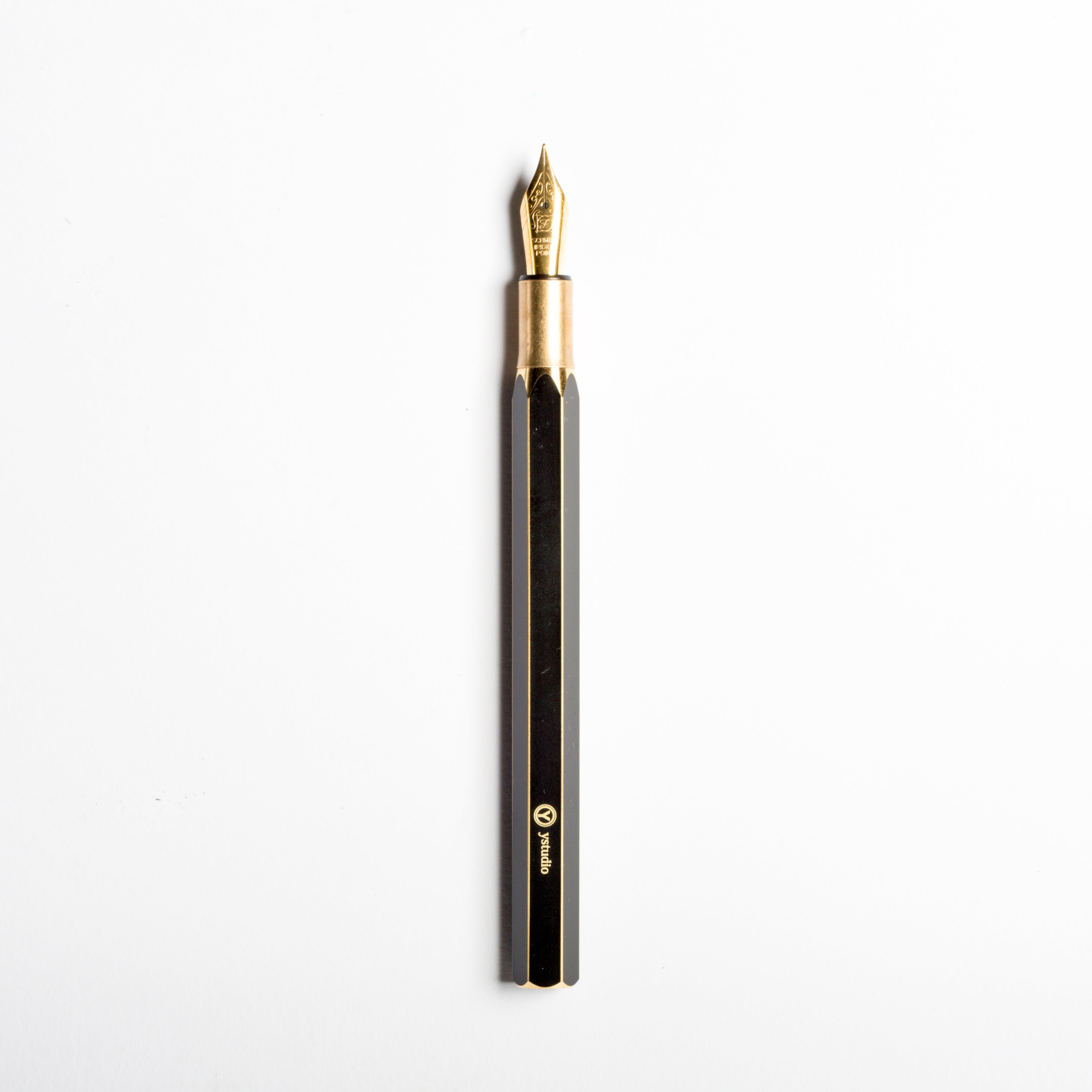 Ystudio, Desk Fountain Pen - Classic Revolve Brassing Black.