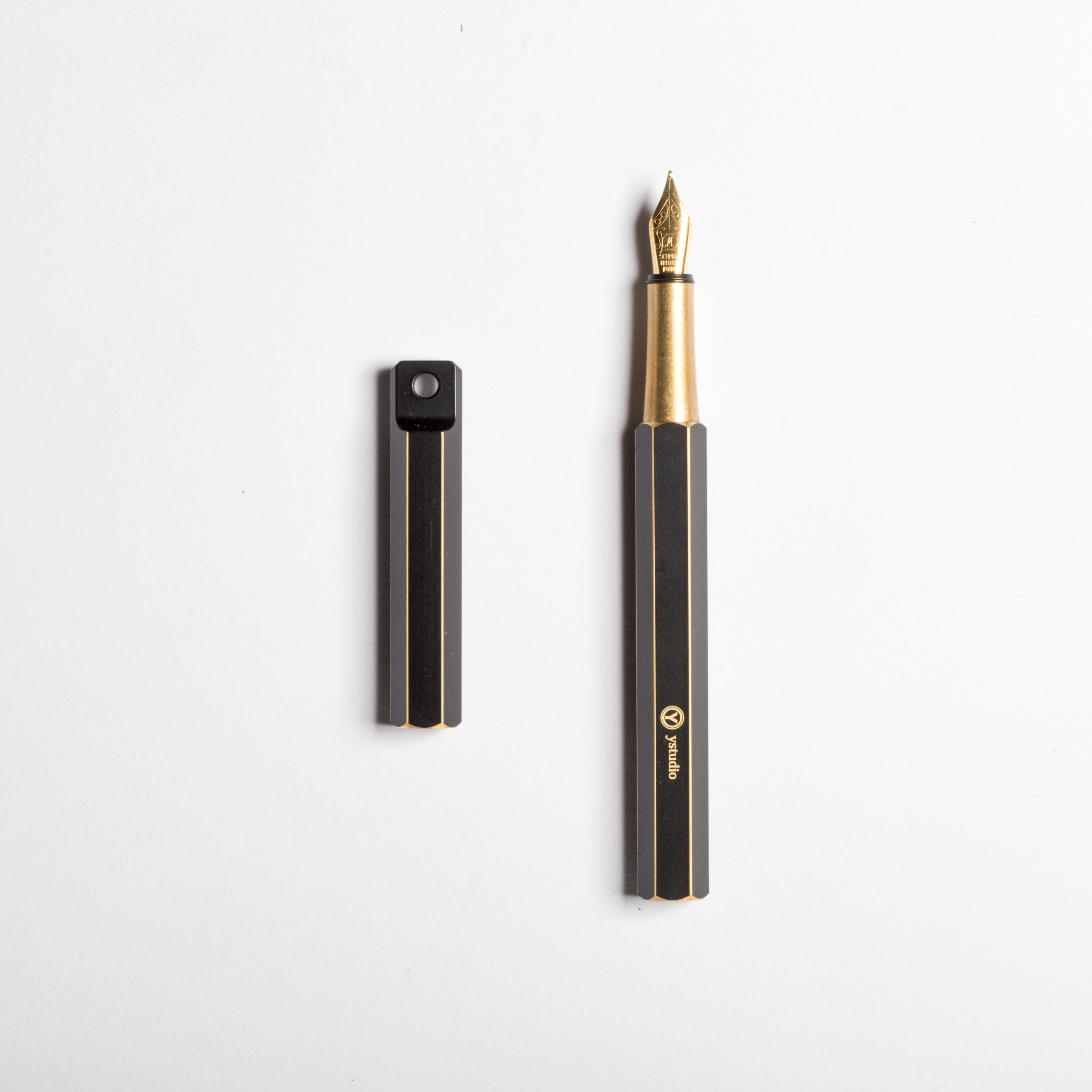 Ystudio, Portable Fountain Pen - Classic Revolve Brassing Black.