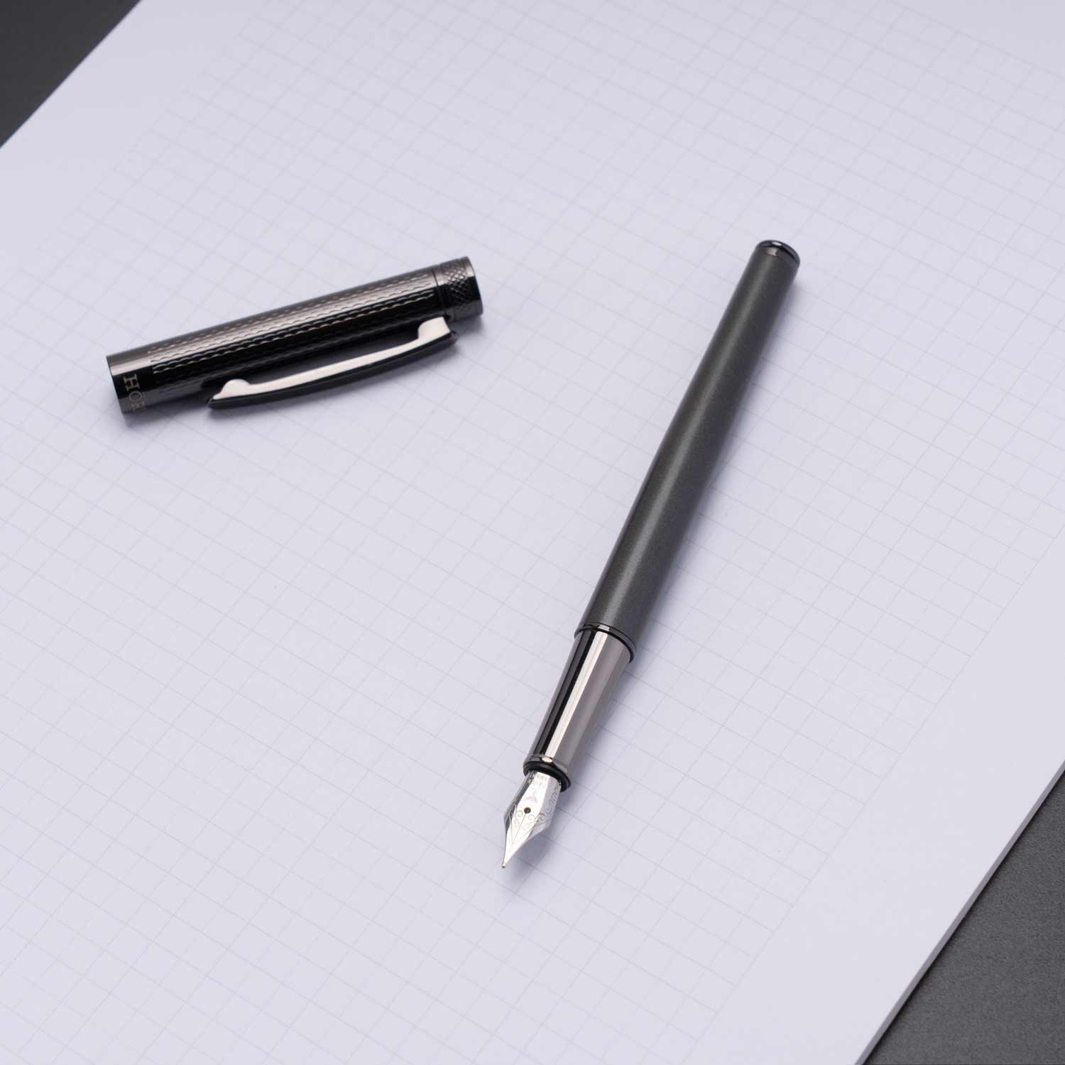 Horner | Levio | Fountain Pen | - Gunmetal Grey