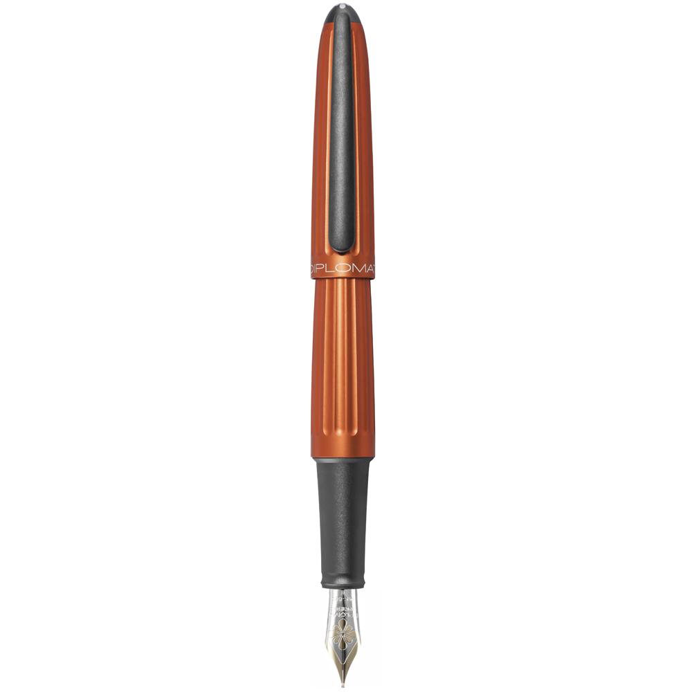 Diplomat | Aero | 14K Gold Nib | Fountain Pen | - Orange