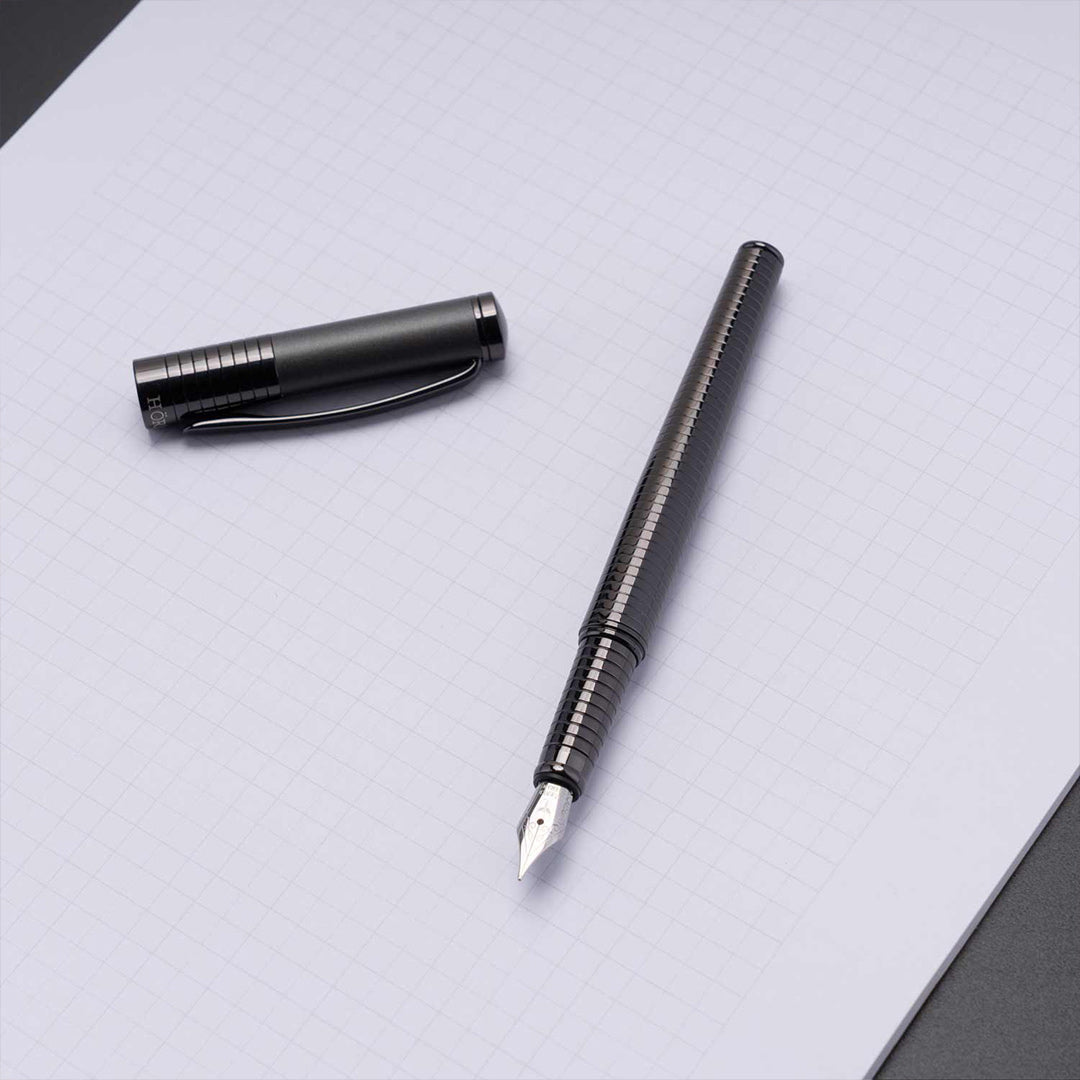 Horner | Fortress | Fountain Pen | Gunmetal - penpencilink